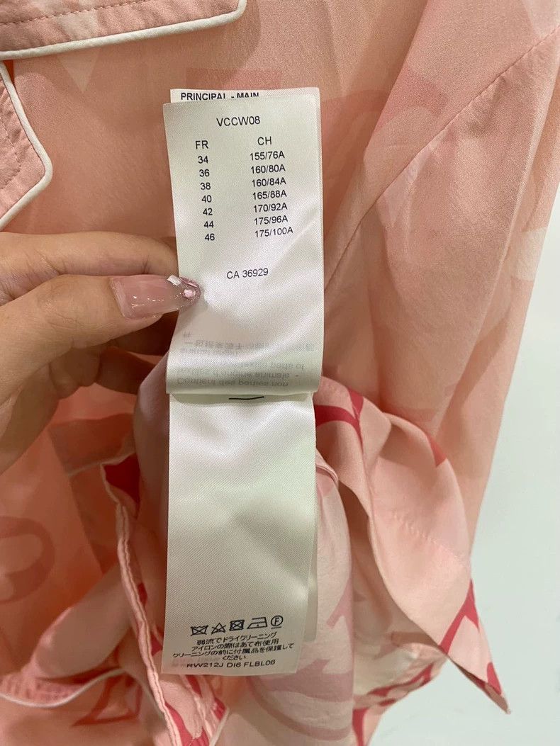 Louis Vuitton Louis Vuitton size 36 Pink full print silk short sleeve shi Size US M / EU 48-50 / 2 - 6 Thumbnail