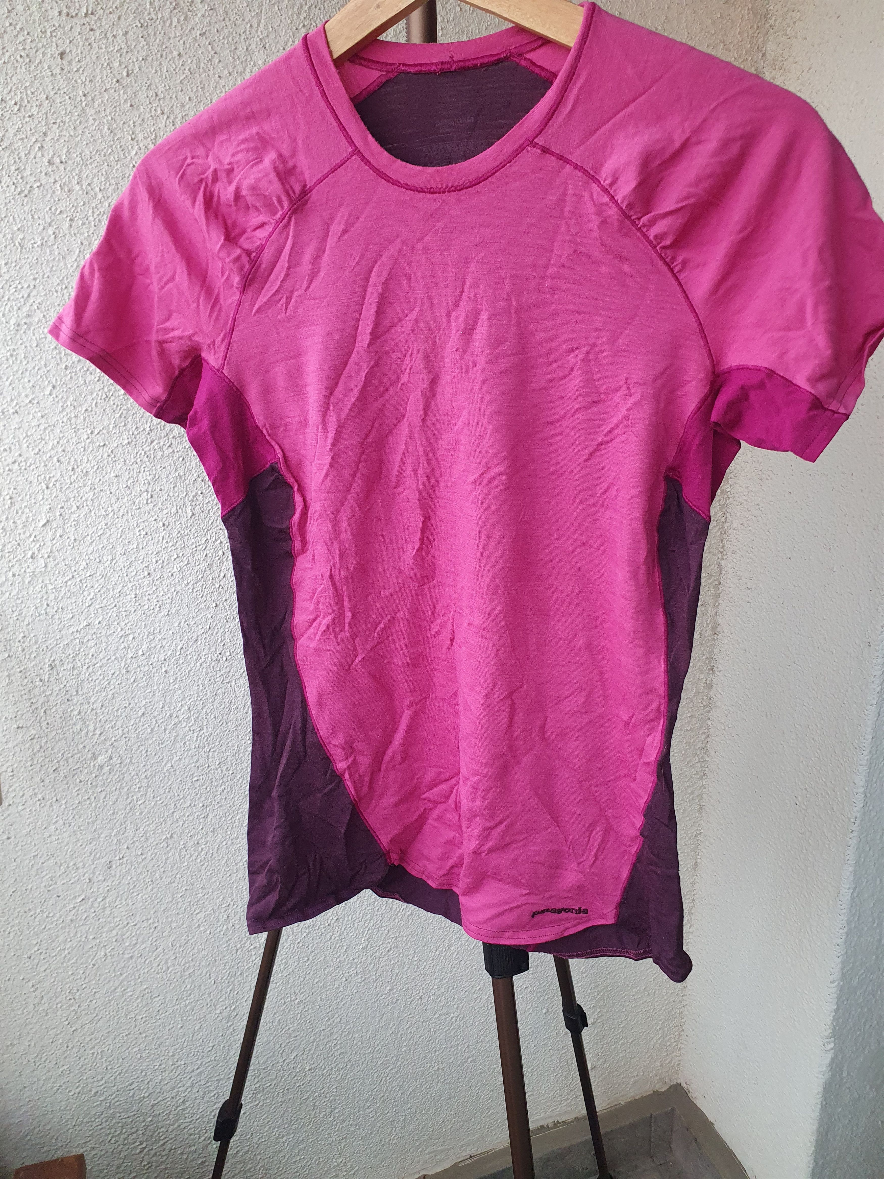Patagonia Patagonia Womens Base Layer T-shirt Two Tone sz S Size S / US 4 / IT 40 - 1 Thumbnail