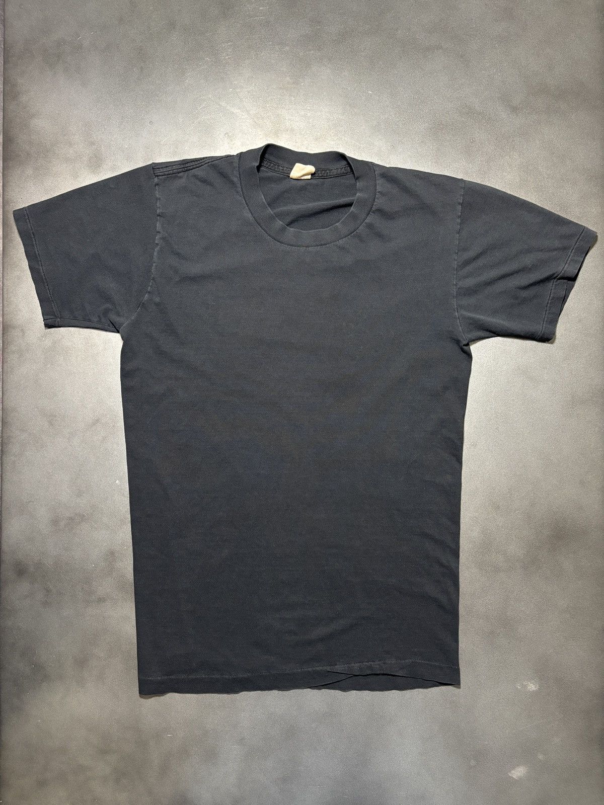 Vintage 1990s Blank Tee Vintage Black T-Shirt 90s Stanfields Canada Size US M / EU 48-50 / 2 - 1 Thumbnail