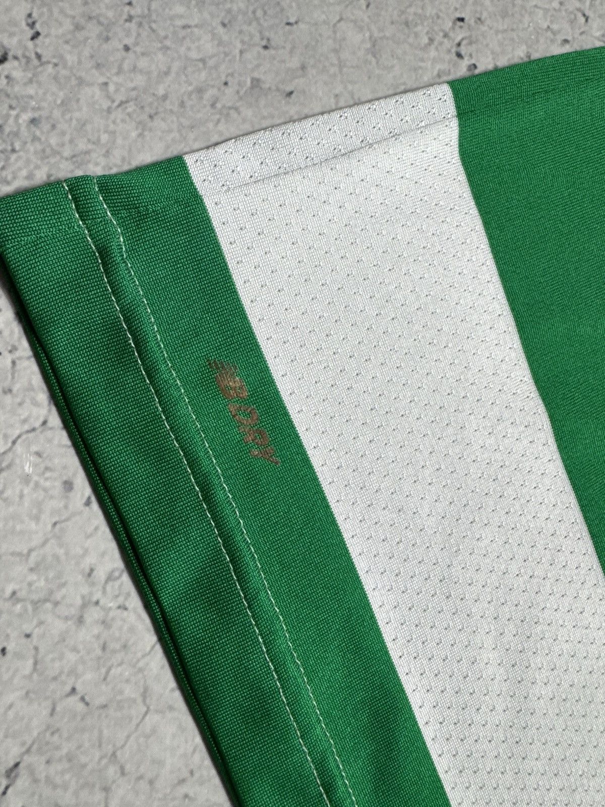 New Balance New Balance FC Celtic 2017/2018 Home Vintage Soccer Jersey Size US M / EU 48-50 / 2 - 7 Thumbnail