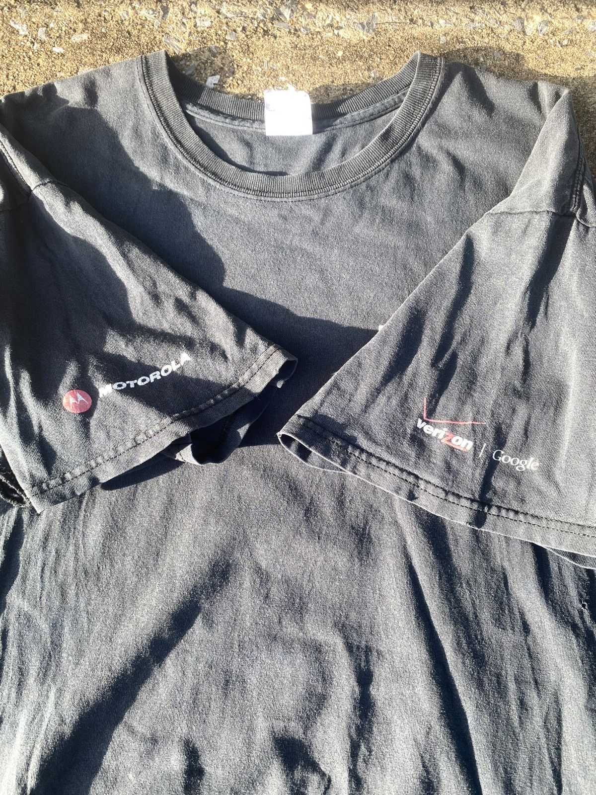 Vintage Motorola Droid Pro promo tee Size US XL / EU 56 / 4 - 6 Thumbnail