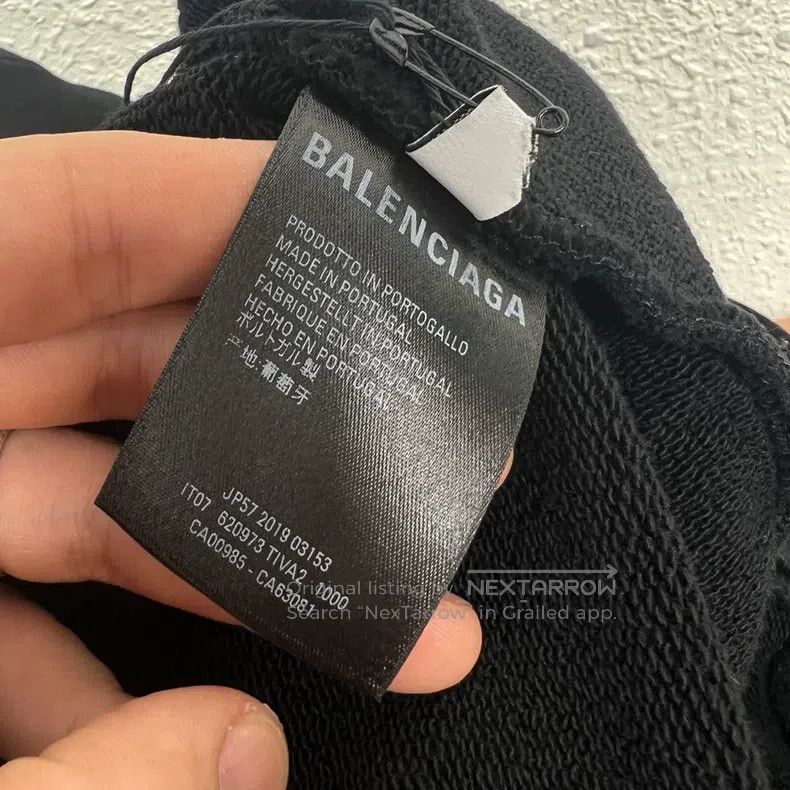 Balenciaga Balenciaga Portrait Logo Hoodie Size/XS Size US XS / EU 42 / 0 - 5 Thumbnail