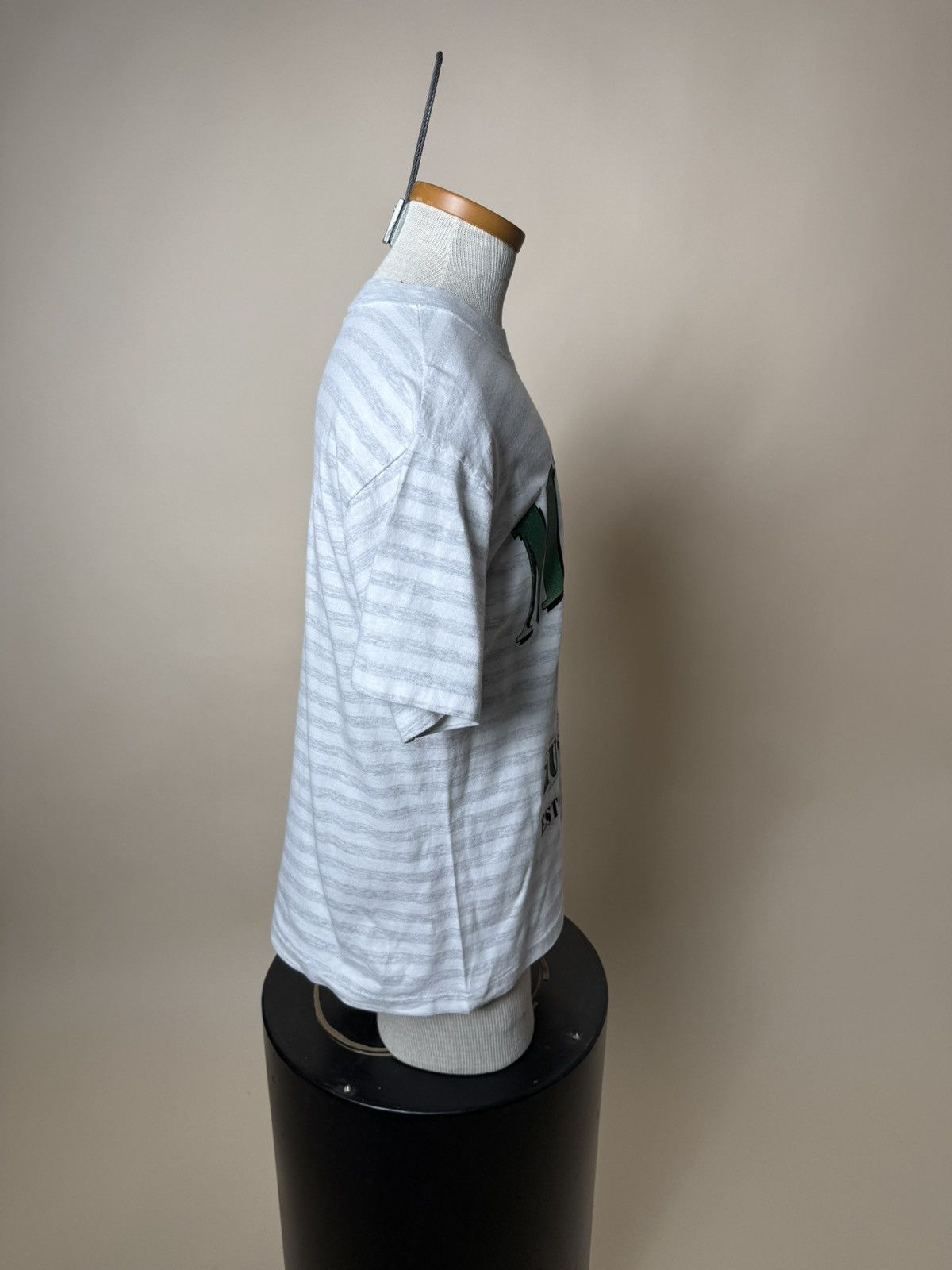 Vintage VINTAGE/RETRO 1990s Miami Hurricanes Men’s Tshirt sz L Size US L / EU 52-54 / 3 - 5 Thumbnail