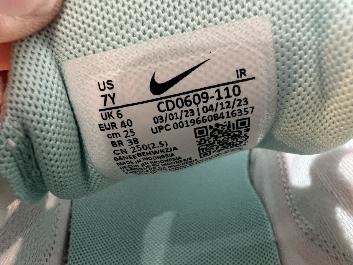 Nike Nike Air Max Plus Red Stardust Jade Ice Size 8.5w 7y Size US 8.5 / IT 38.5 - 8 Thumbnail