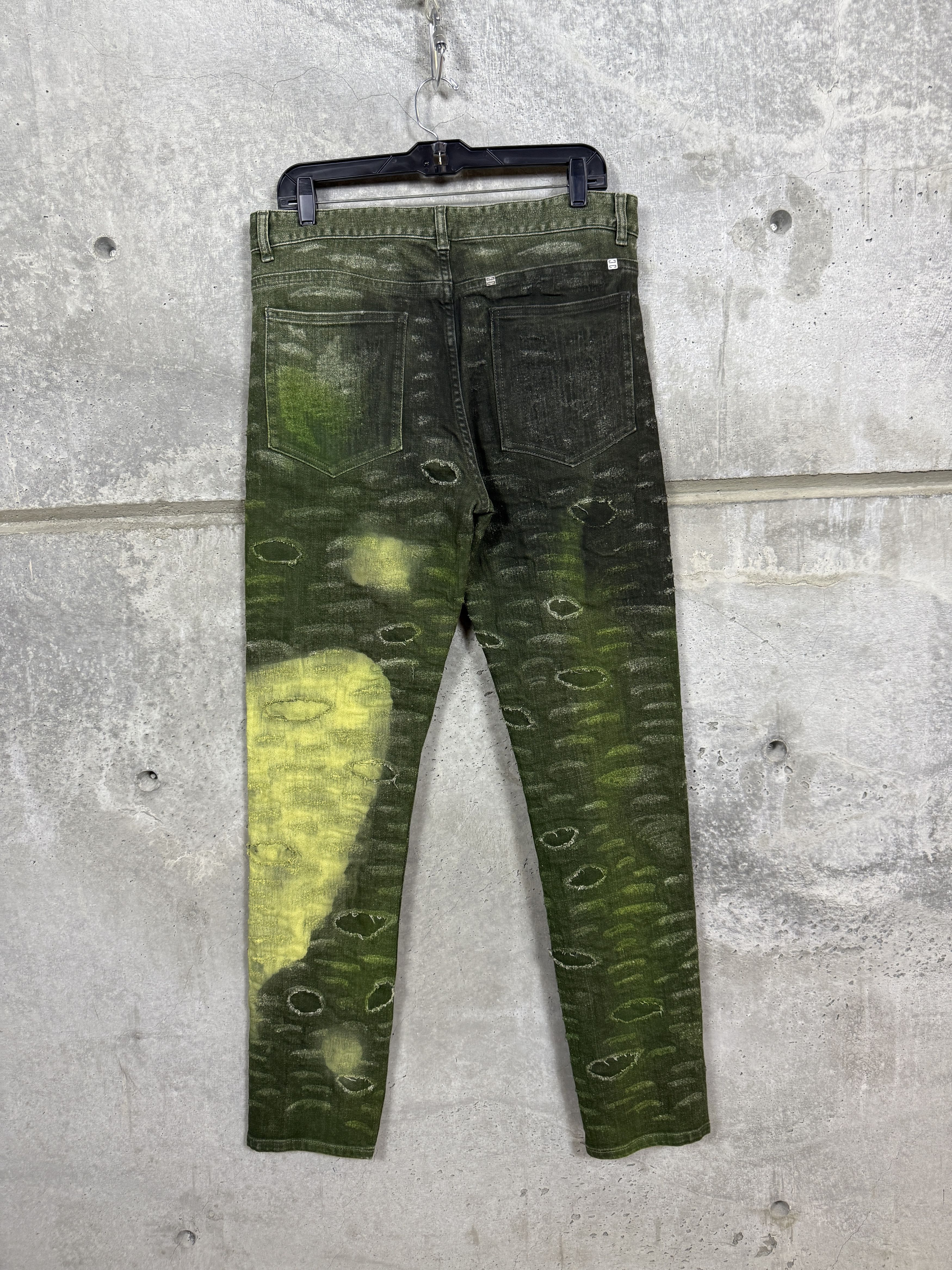 Givenchy $2000 Givenchy Slim Fit Tapered Distressed Paint Jeans Size US 32 / EU 48 - 5 Thumbnail