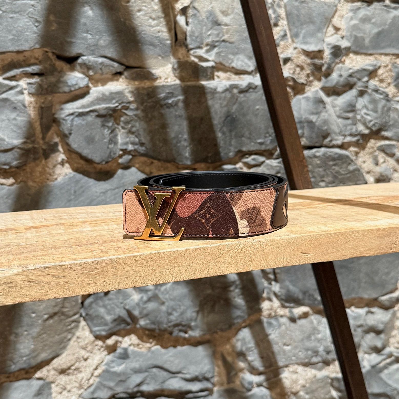 KidSuper × Louis Vuitton Louis Vuitton X KidSuper 2023 Brown Mono. Portrait Rev. Belt Size 40 - 1 Thumbnail