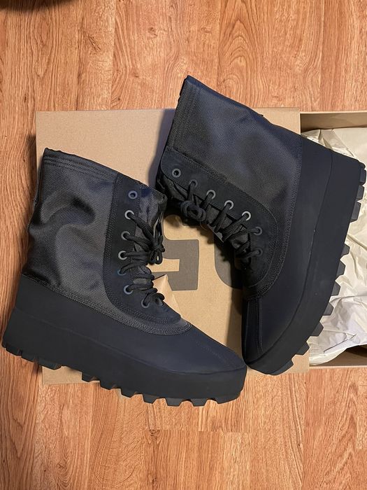 Adidas yeezy hotsell 950 duckboot medium