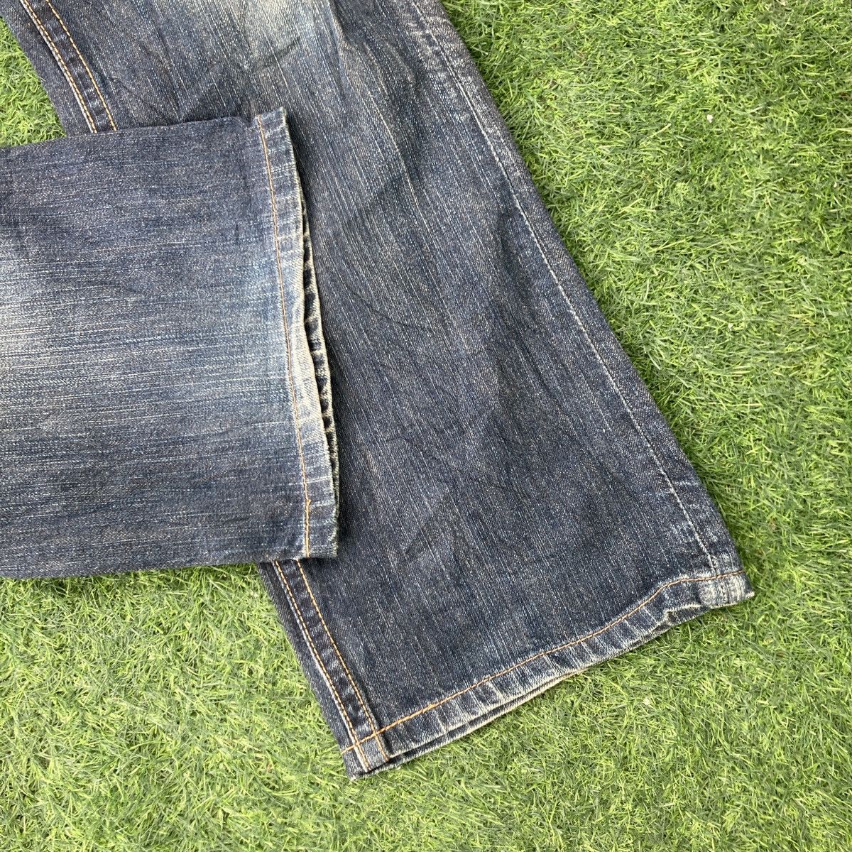 Edwin EDWIN EXCLUSIVE VINTAGE FLARED RIPPED BOOTCUT JEANS Size US 31 - 6 Thumbnail