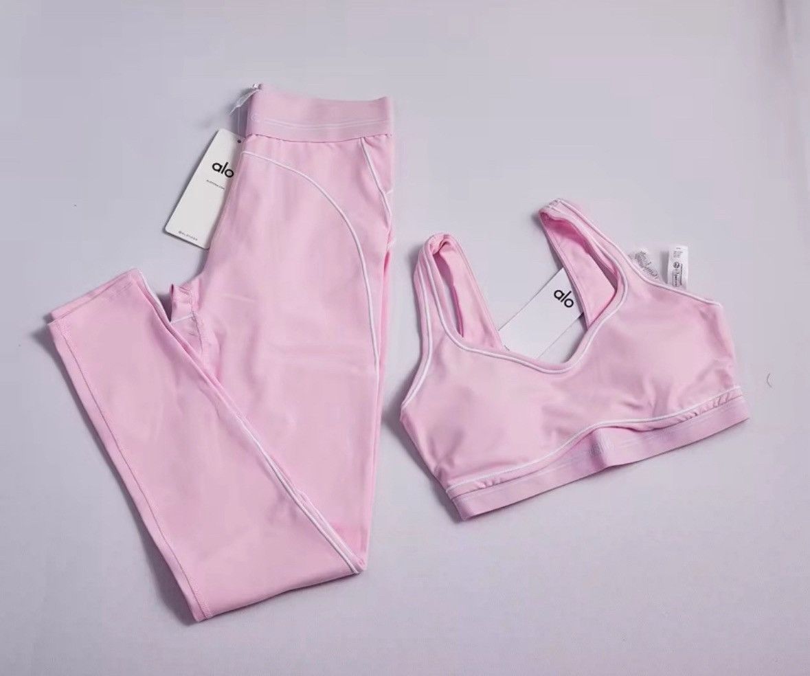 Alo Yoga Alo Heart Throb Sets (multiple colors & sizes) | Grailed