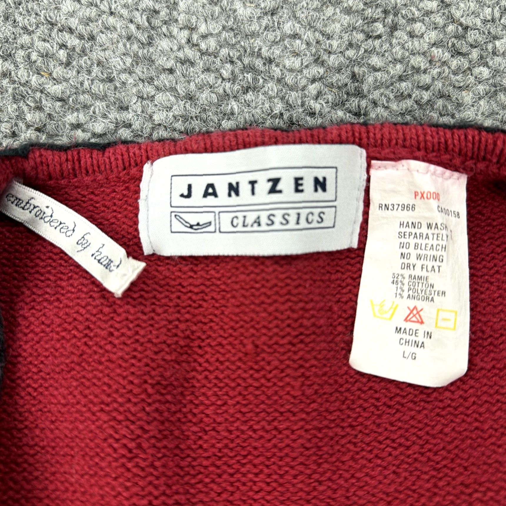 Jantzen Jantzen Sweater Vest Womens Large Red Christmas Holiday Ugly Christmas Embroidered Bow Button V-Neck Knit Sleeveless Size L / US 10 / IT 46 - 6 Thumbnail