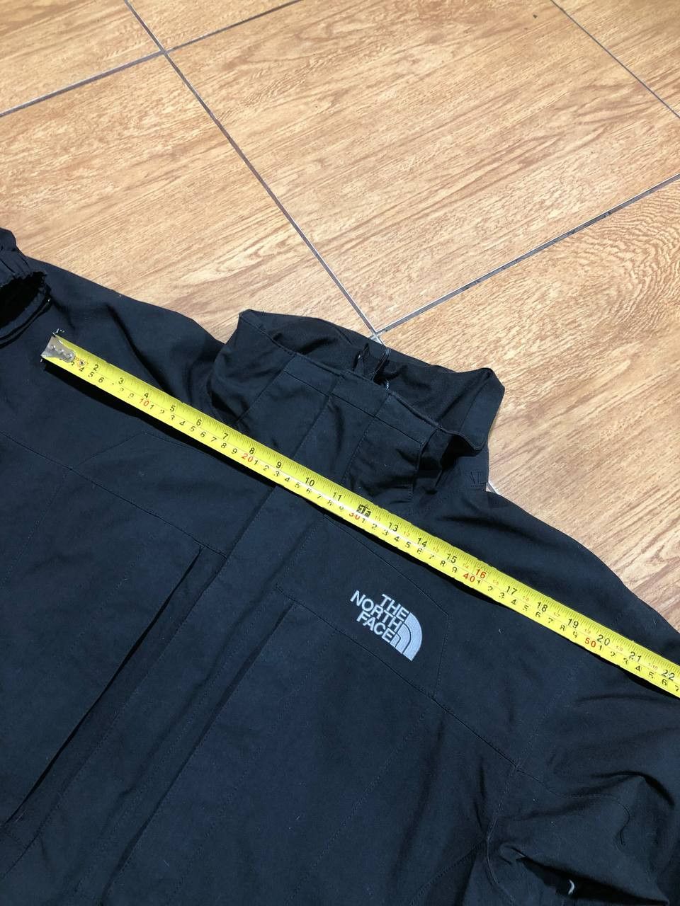 The North Face THE NORTH FACE HYVENT Black Insulated Jacket Size US L / EU 52-54 / 3 - 15 Thumbnail