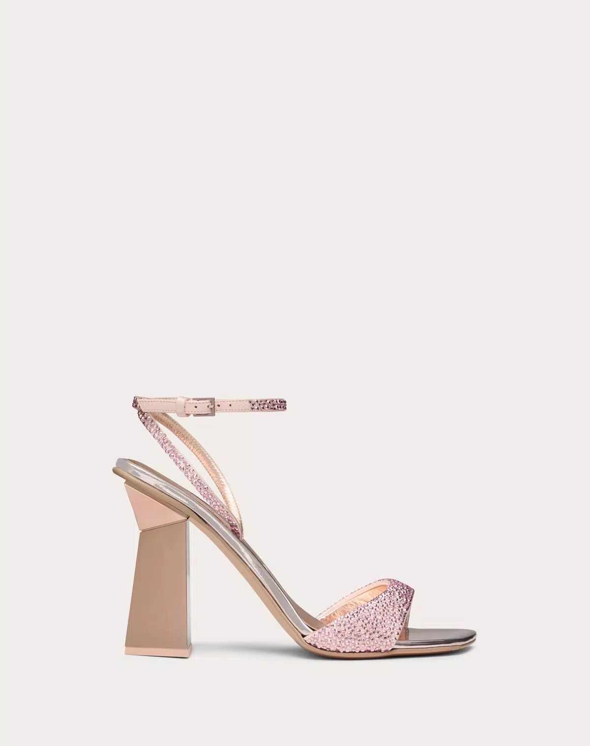 Valentino o1s1wg110426 Hyper One Stud Sandals With Crystals in Pink Size US 6 / IT 36 - 1 Thumbnail