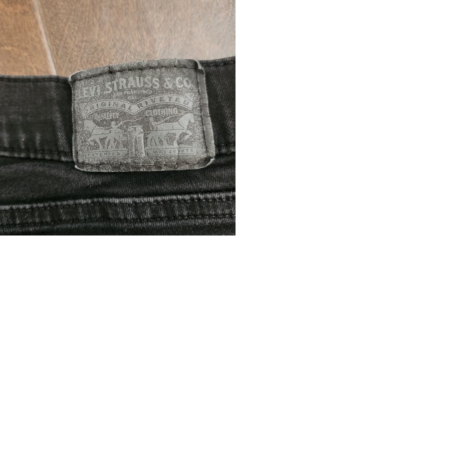 Levi's Levi’s Women’s 18W Black Classic Straight Jeans Mid Rise Stretch Button Zip 5-Pocket Denim Jeans Womens Regular Black 18W Staples Straight Jeans Size 40" / US 18 - 10 Thumbnail