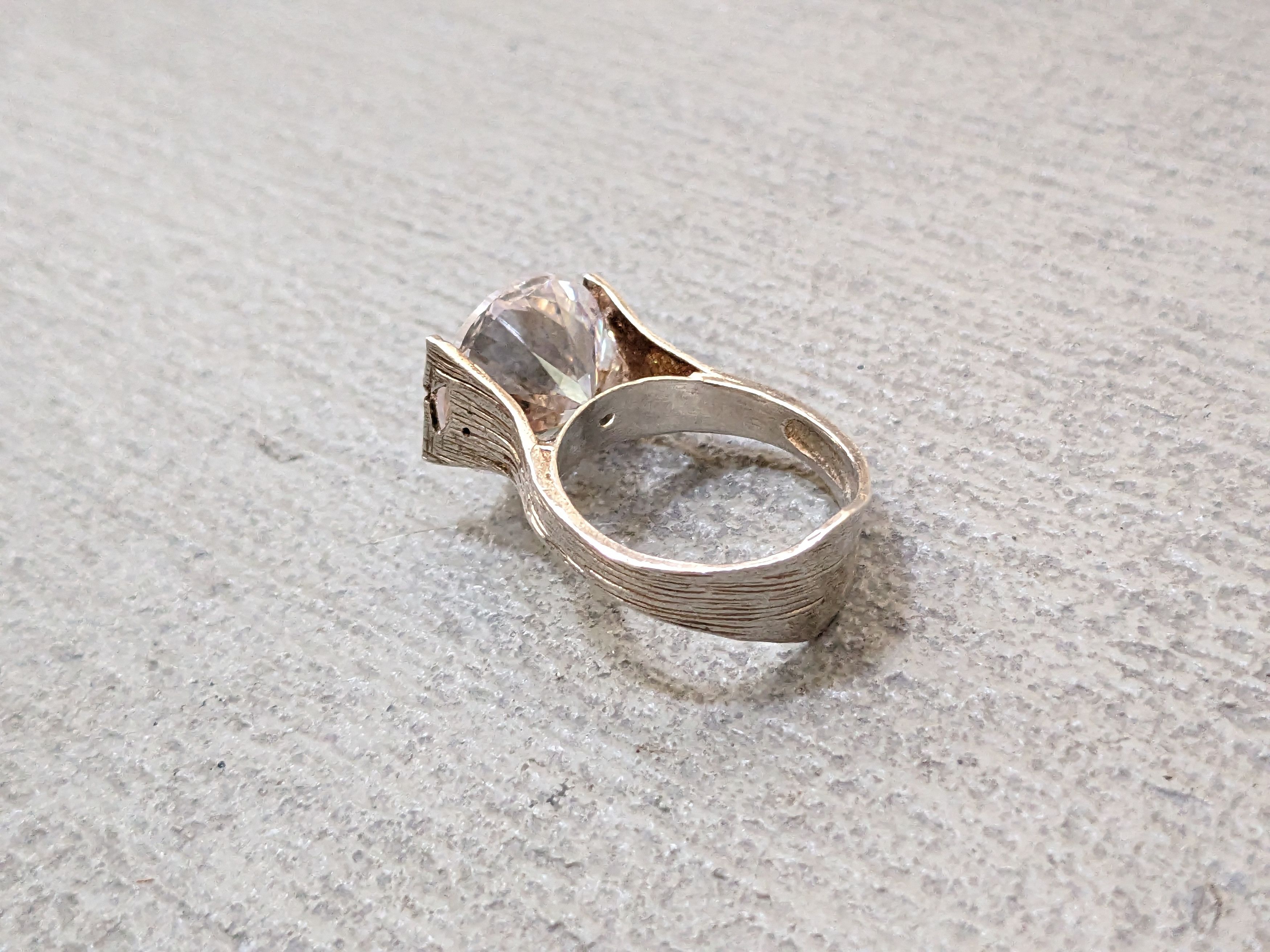Jewelry Vintage Sterling Silver Ring Size 8 Modern Clear CZ Round Size ONE SIZE - 8 Thumbnail