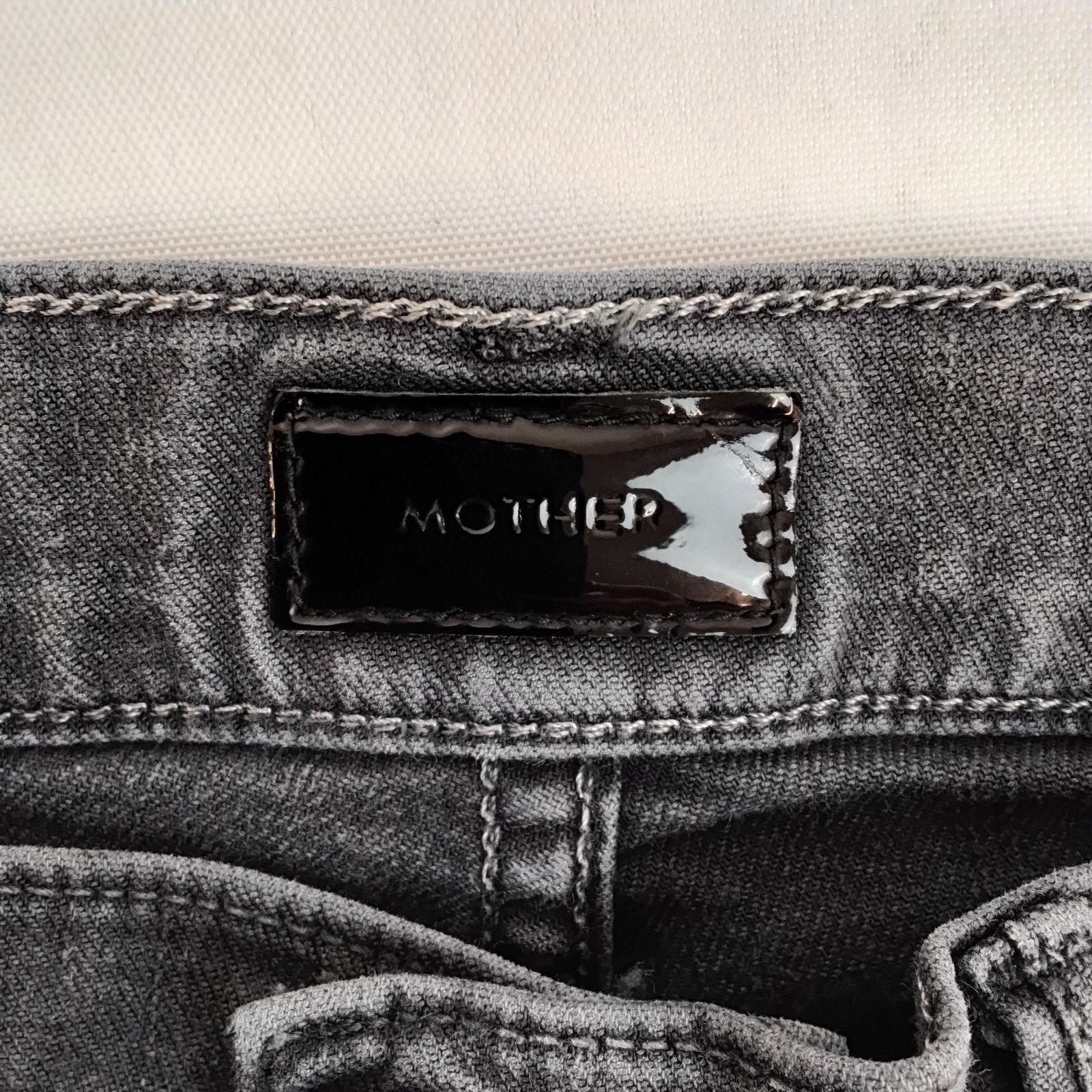 MOTHER Mother the Insider Crop Jeans Women's 25x24 Gray Faded Black Size 25" / US 0 / IT 36 - 6 Thumbnail