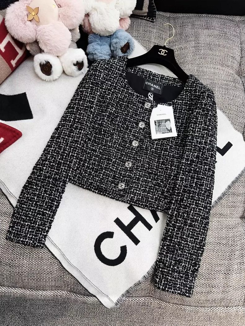 Chanel Chanel 24b black and white mixed color tweed long-sleeved Size XS / US 0-2 / IT 36-38 - 9 Thumbnail