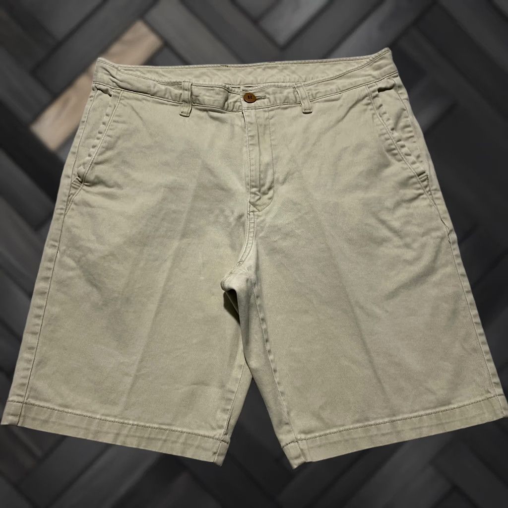 Tommy Bahama VINTAGE Tommy Bahama Mens Chino Shorts Khaki Beige 33 Pineapple Trim Spin? Size US 33 - 1 Thumbnail