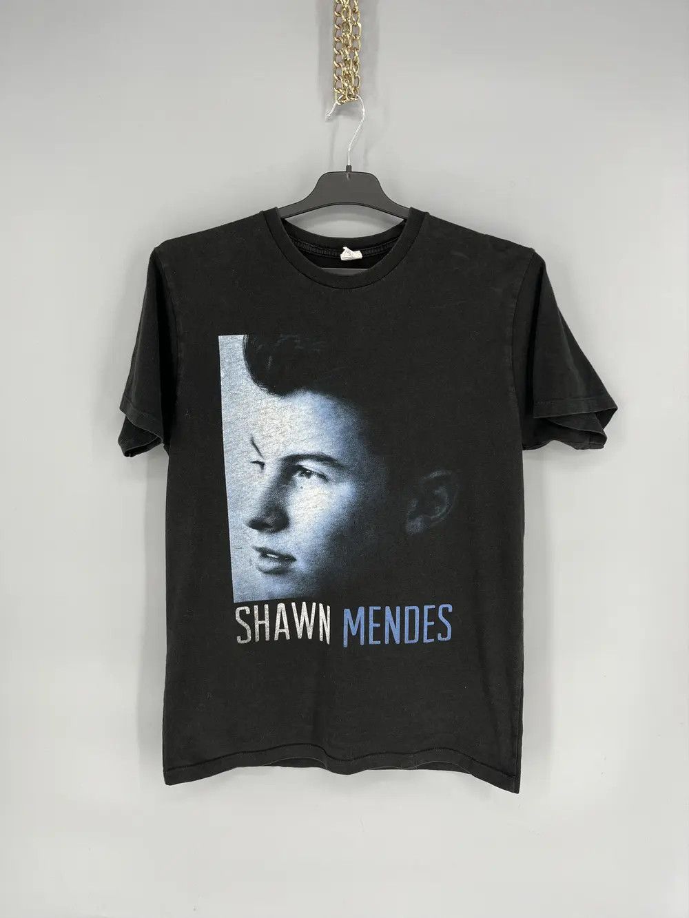 Band Tees Vintage Shawn Mendes Big Logo Illuminate World Tour Tee Size US M / EU 48-50 / 2 - 1 Thumbnail