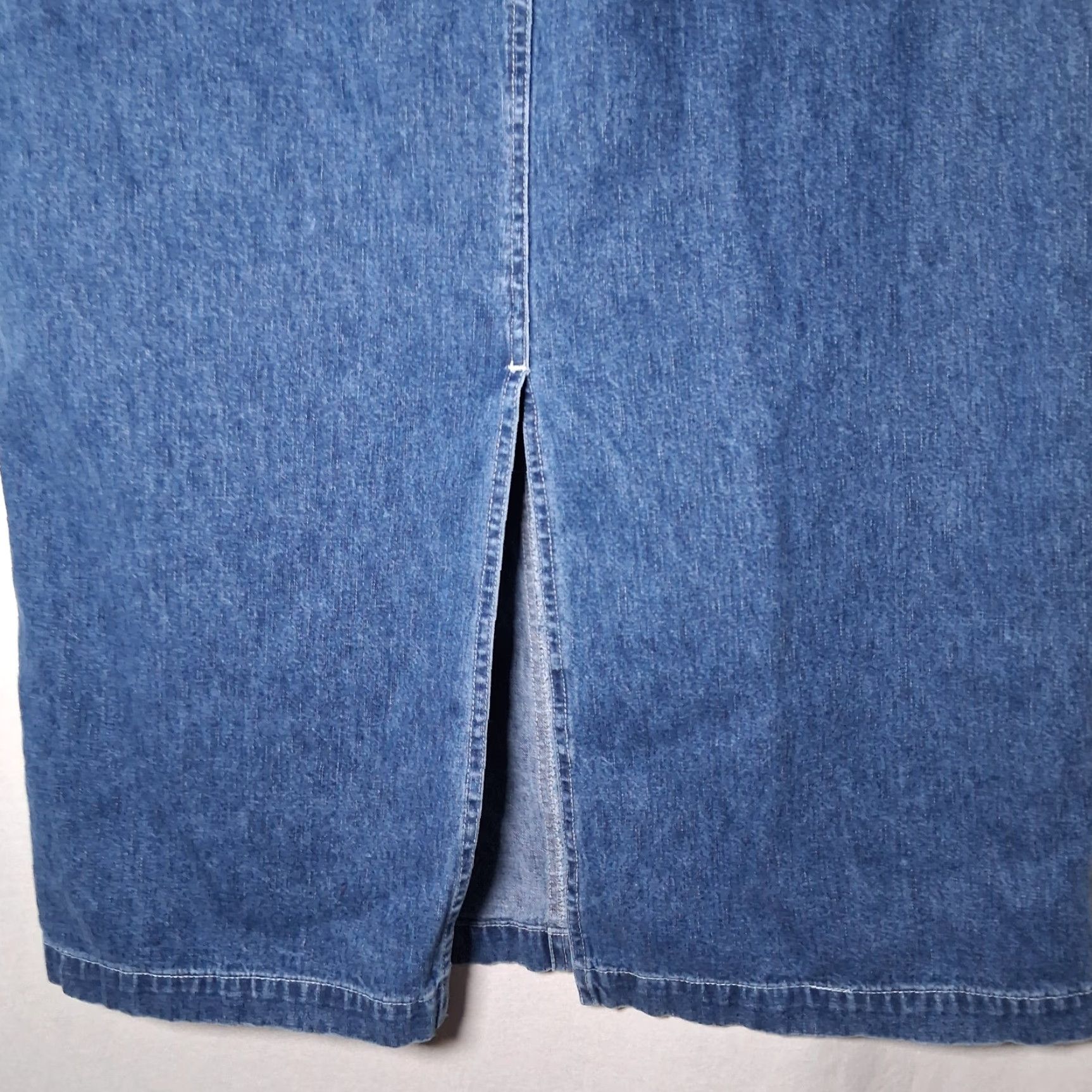 Faded Glory VINTAGE Faded Glory Skirt Jean Denim Midi 90s 1990s Y2K Blue Cotton Button Pockets Womens Size 12 Size 34" / US 12 / IT 48 - 7 Thumbnail