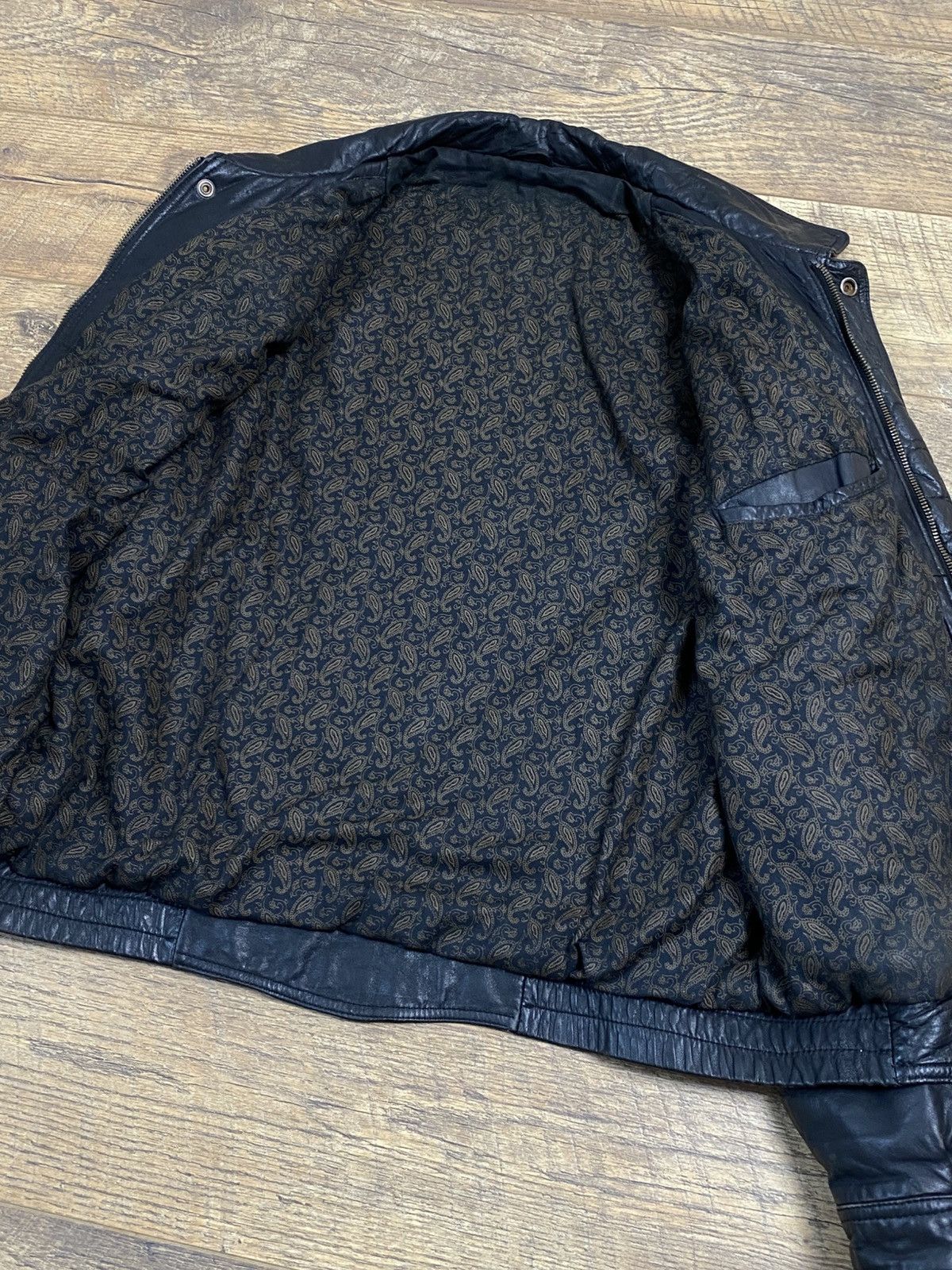 Japanese Brand Vintage Black Leather Jacket Retro Futuristic Bomber Size US L / EU 52-54 / 3 - 6 Thumbnail