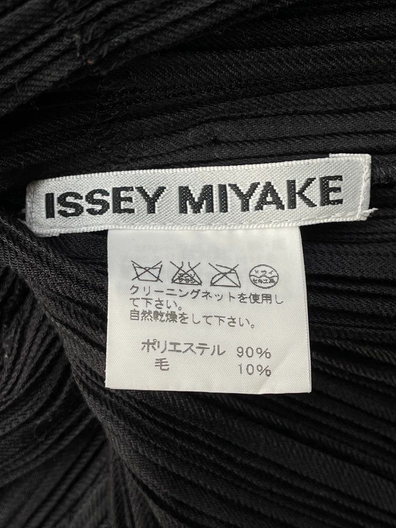 Issey Miyake Issey Miyake size:2 Black mixed fur mainline coat Size M / US 6-8 / IT 42-44 - 4 Thumbnail