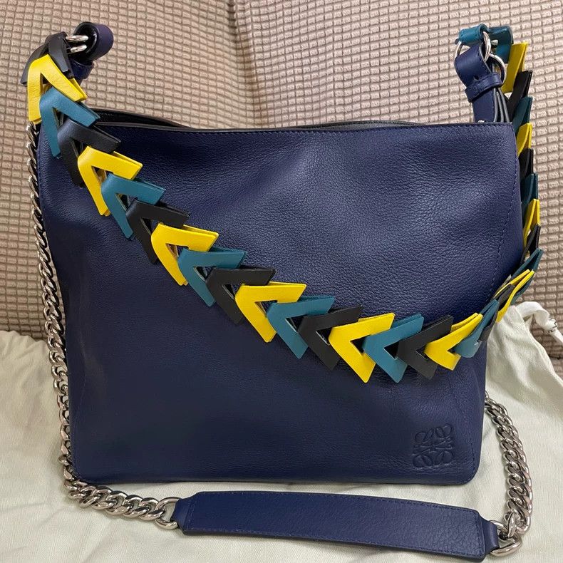 Loewe loewe Cowhide one-shoulder crossbody bag 2503-Nextarrow Size ONE SIZE - 1 Thumbnail