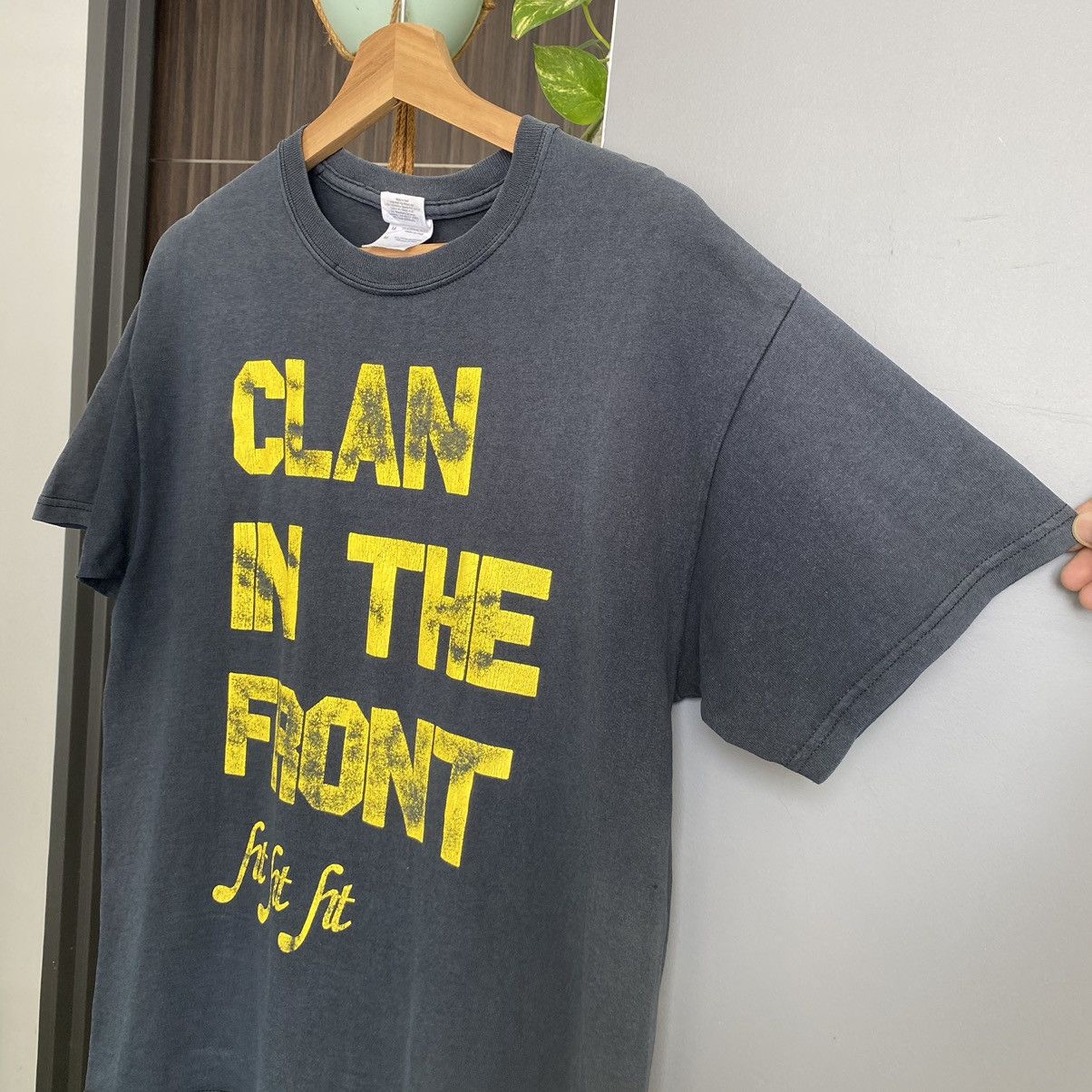 Vintage Thrashed Faded Vintage Y2K Clan In The Front ERD GRUNGE TEE Size US M / EU 48-50 / 2 - 4 Thumbnail