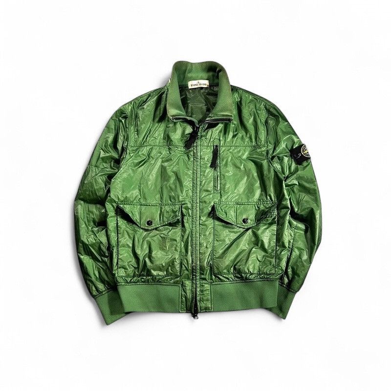 Stone Island Vintage Stone island jacket dentyvek shield Size US L / EU 52-54 / 3 - 1 Thumbnail