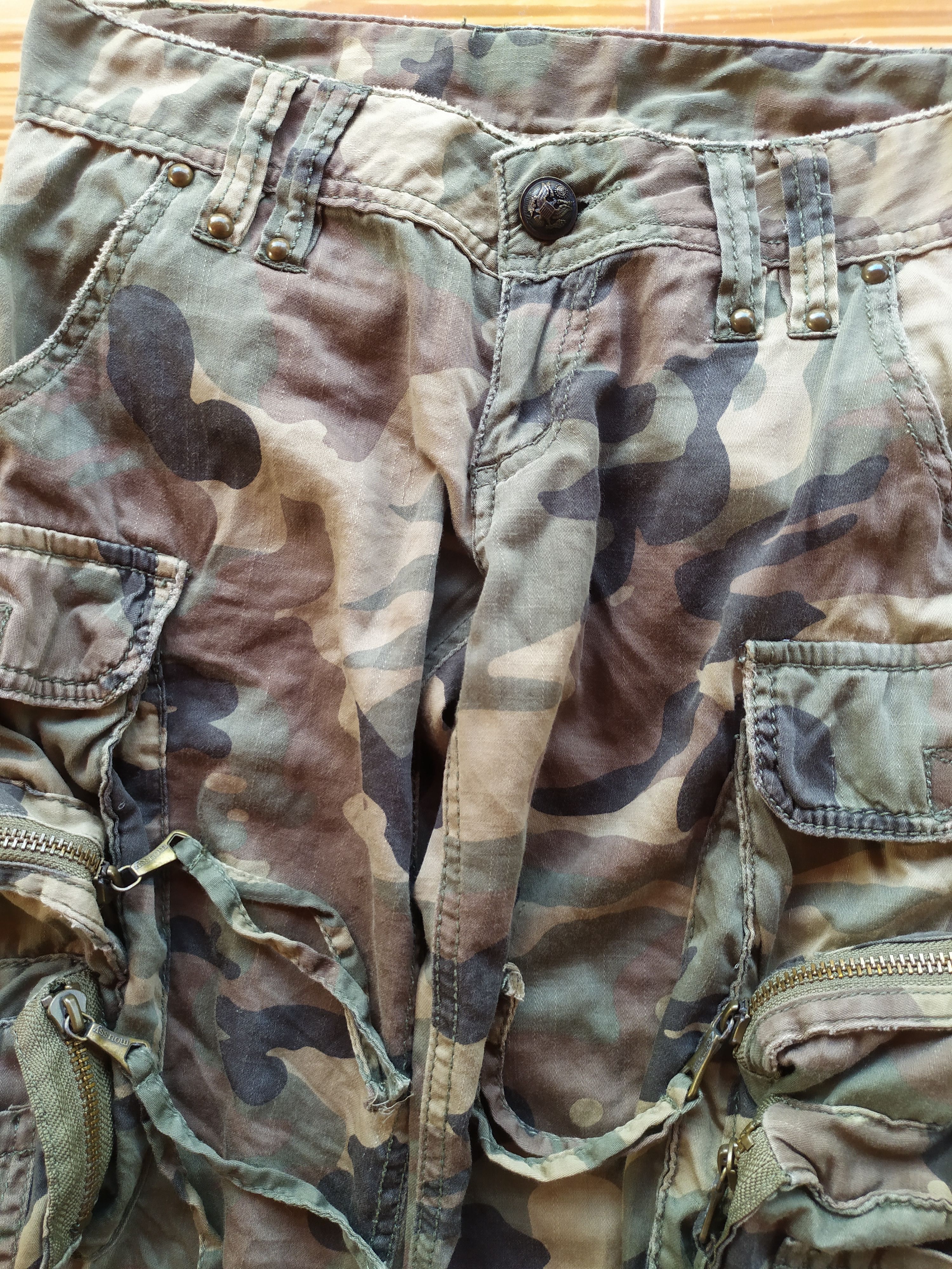 Japanese Brand × MOUSSY Moussy Camo multipocket Pants Size 24" / US 00 / IT 34 - 6 Thumbnail
