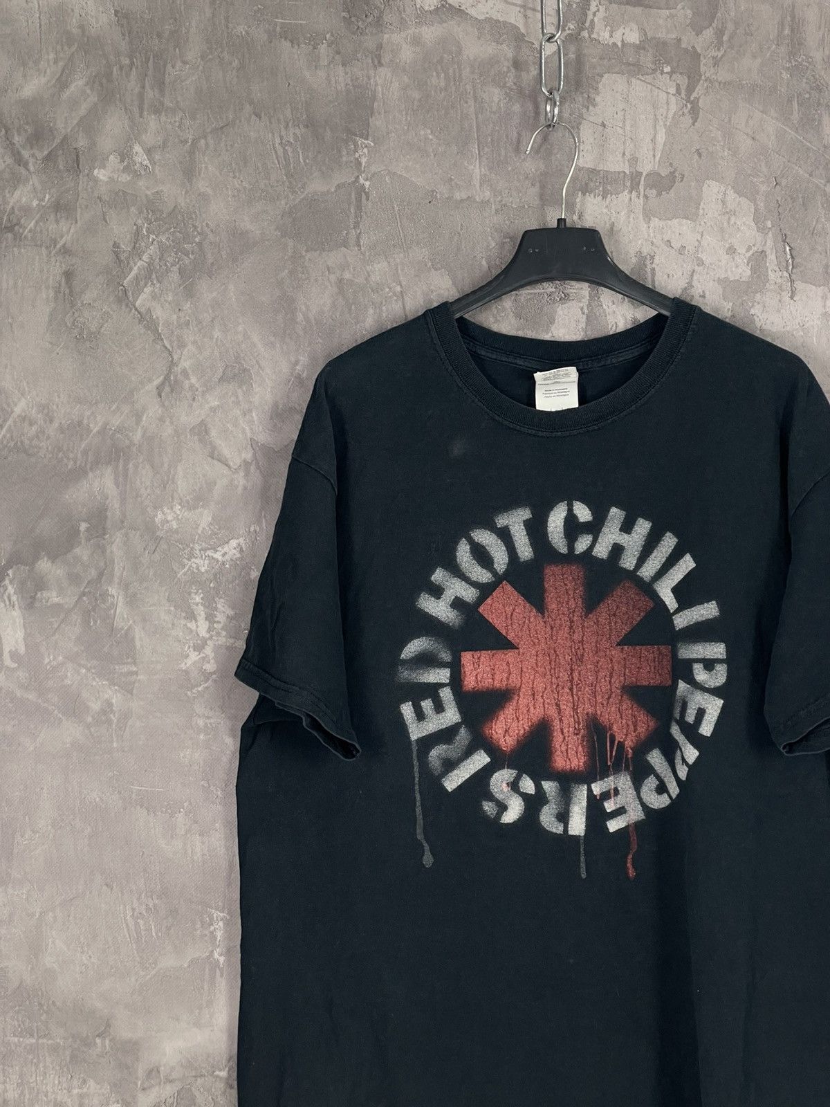 Band Tees × Vintage Vintage Red Hot Chilli Peppers Motion Logo Music Tee Y2k Size US L / EU 52-54 / 3 - 3 Thumbnail