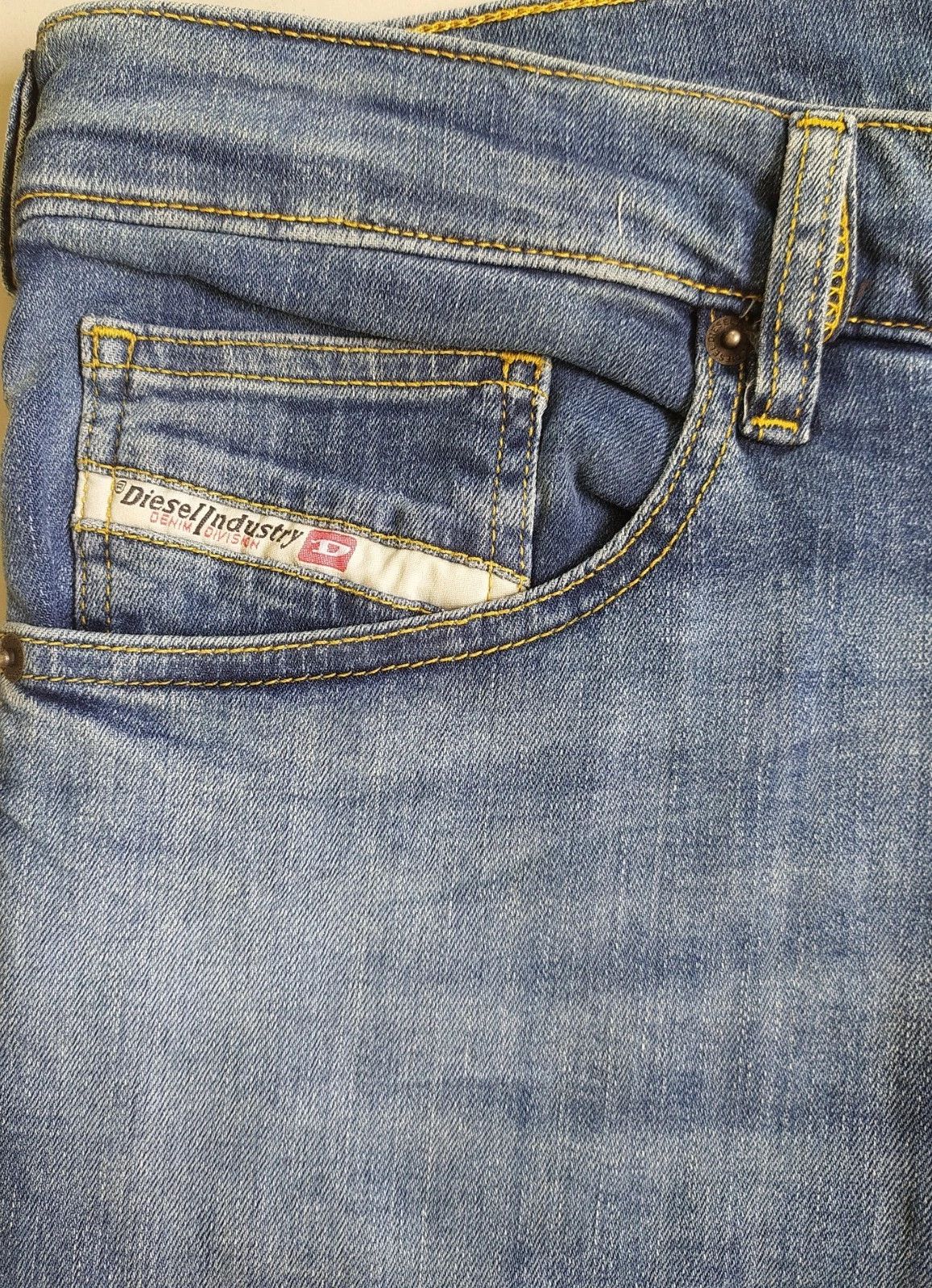 Diesel Diesel D-YENNOX L.34 MENS JEANS T/9882 Size US 33 - 4 Thumbnail