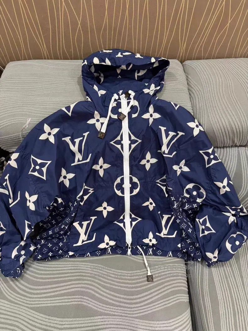 Louis Vuitton Louis Vuitton jacket Size XS / US 0-2 / IT 36-38 - 1 Thumbnail
