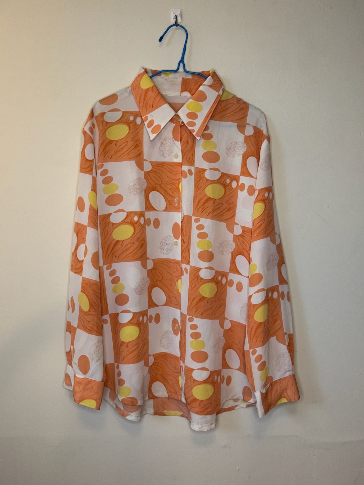 Vintage Vintage 70s Orange Geometric Print Crepe LS Button Shirt (S) Size US S / EU 44-46 / 1 - 1 Thumbnail