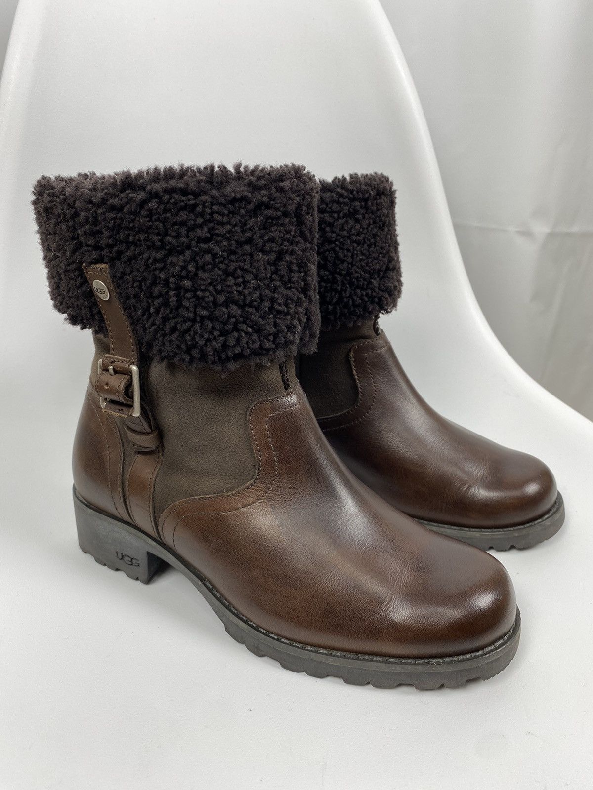 Ugg UGG Australia Genuine Leather Boots Fut Trim size 38 Size US 7 / IT 37 - 1 Thumbnail