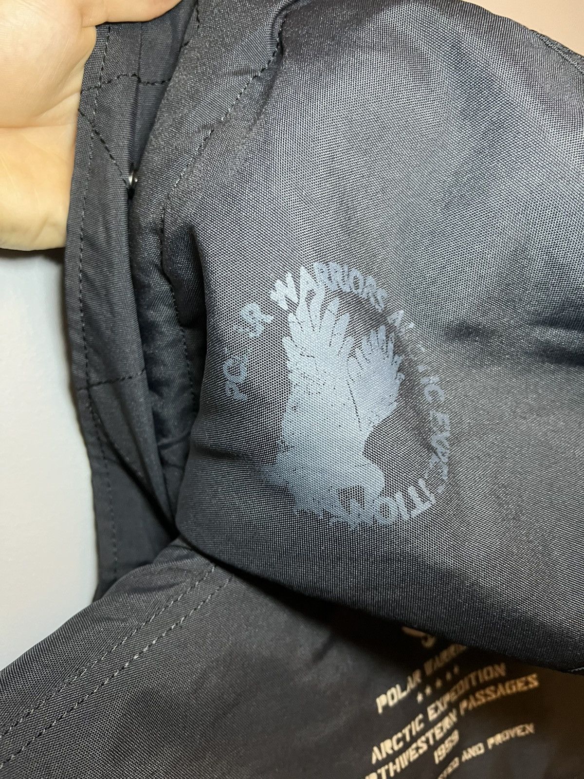 Alpha Industries Vintage Alpha Industries fur hood & patches bomber jacket Size US L / EU 52-54 / 3 - 20 Thumbnail