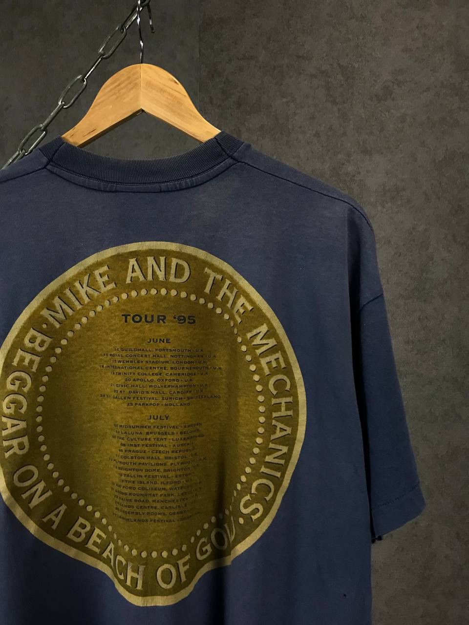 Band Tees Mike & The Mechanice 1995 vintage rock band tour tee Size US XL / EU 56 / 4 - 7 Thumbnail