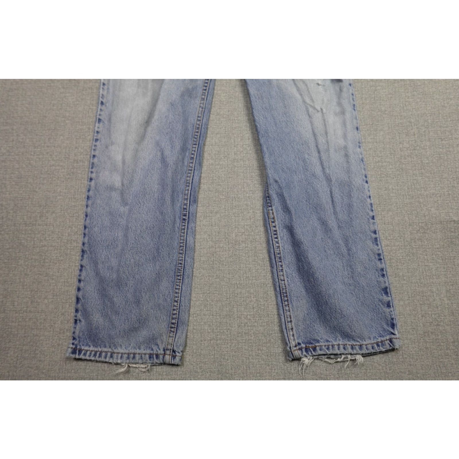 Levi's Levi's 540 Jeans Mens 36x30 Blue Relaxed Fit Cowboy Rancher Light Wash Denim Cotton Blend JEANS Mens 90s Cowboy Theme Size US 36 / EU 52 - 3 Thumbnail