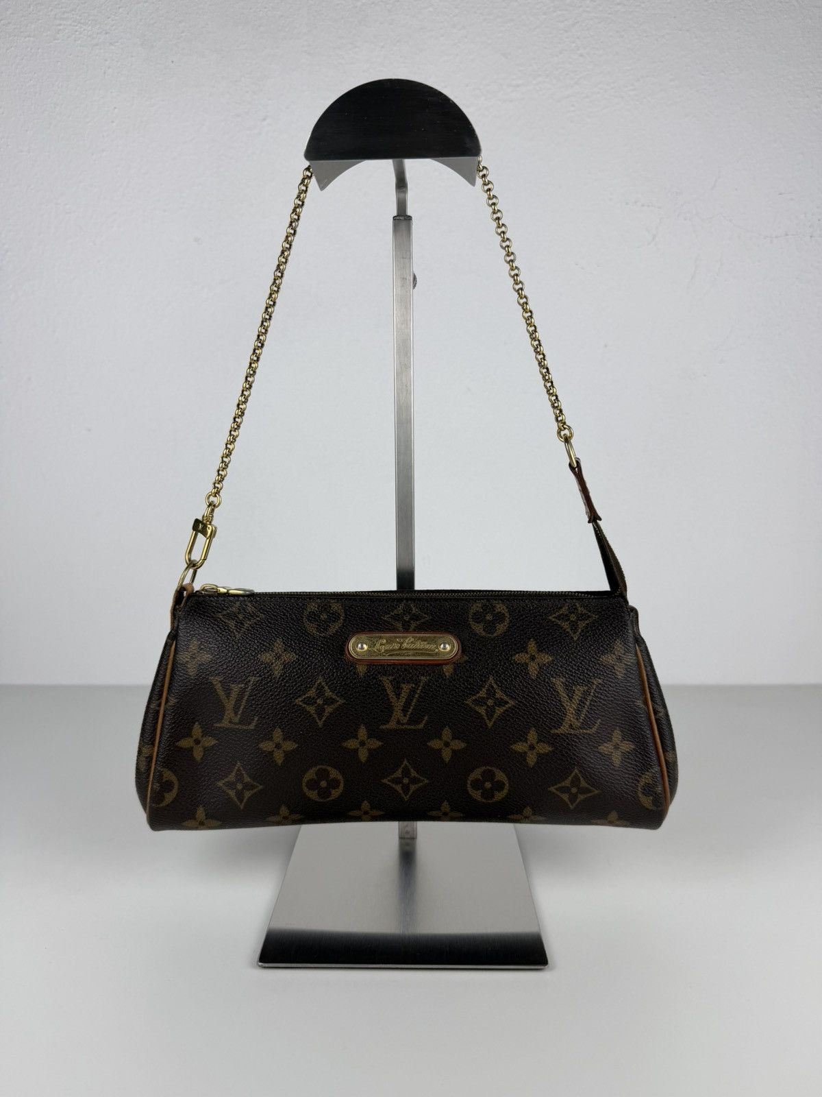Louis Vuitton Louis Vuitton monogram pochette Eva Size ONE SIZE - 1 Thumbnail