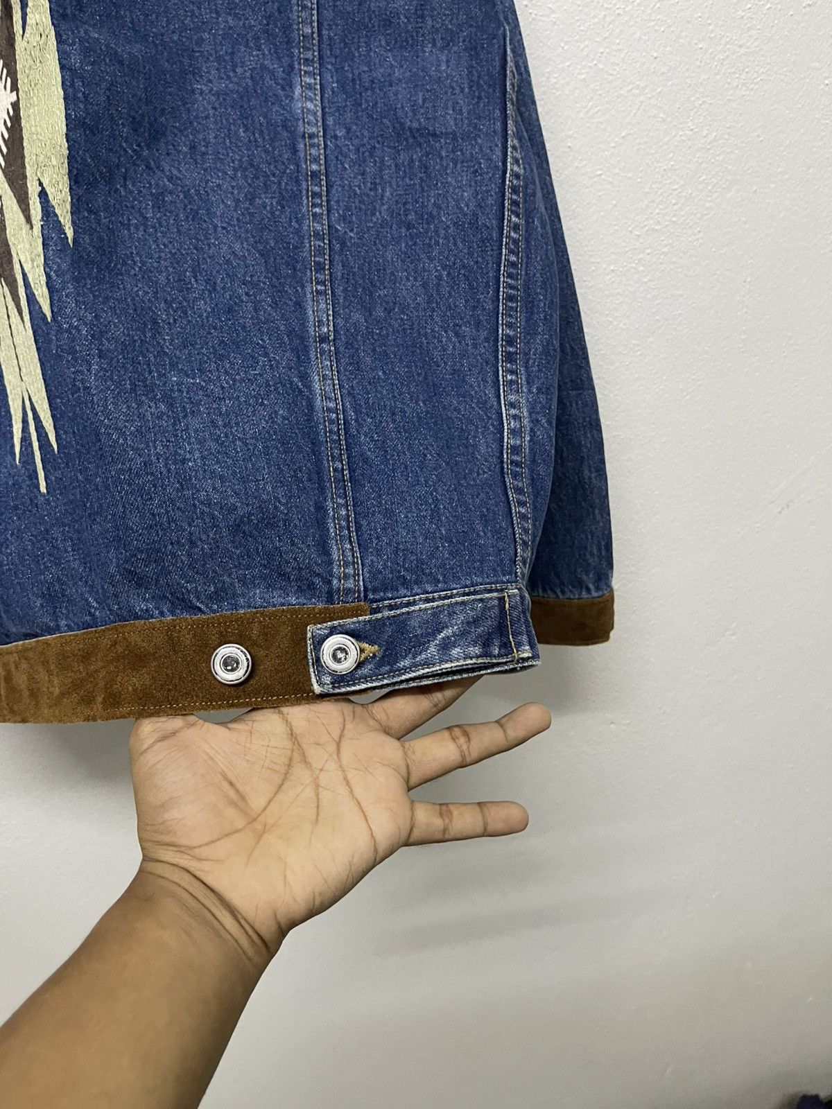 20471120 × Japanese Brand VINTAGE MR CHAMBRAY DENIM MIX LEATHER JACKET NAVAJO NATIVE Size US L / EU 52-54 / 3 - 20 Thumbnail