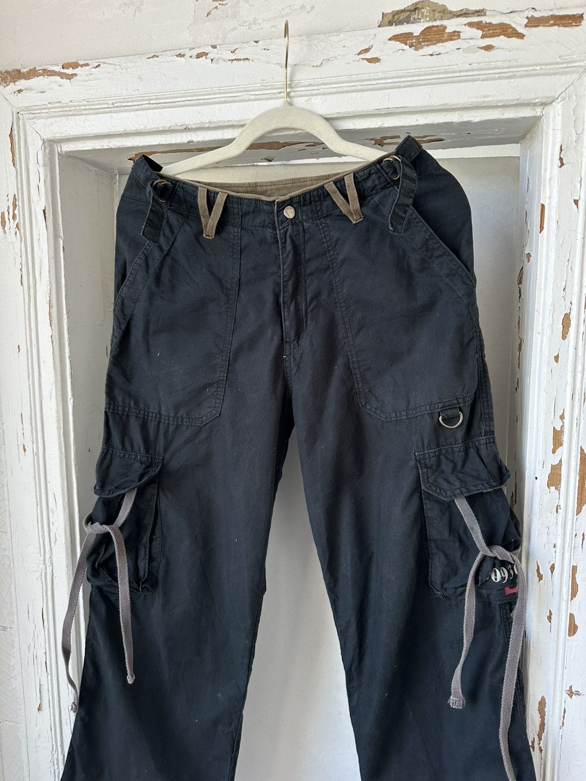 If Six Was Nine Y2K Vintage Cargo Bondage Black Pants Size 27" / US 4 / IT 40 - 2 Thumbnail