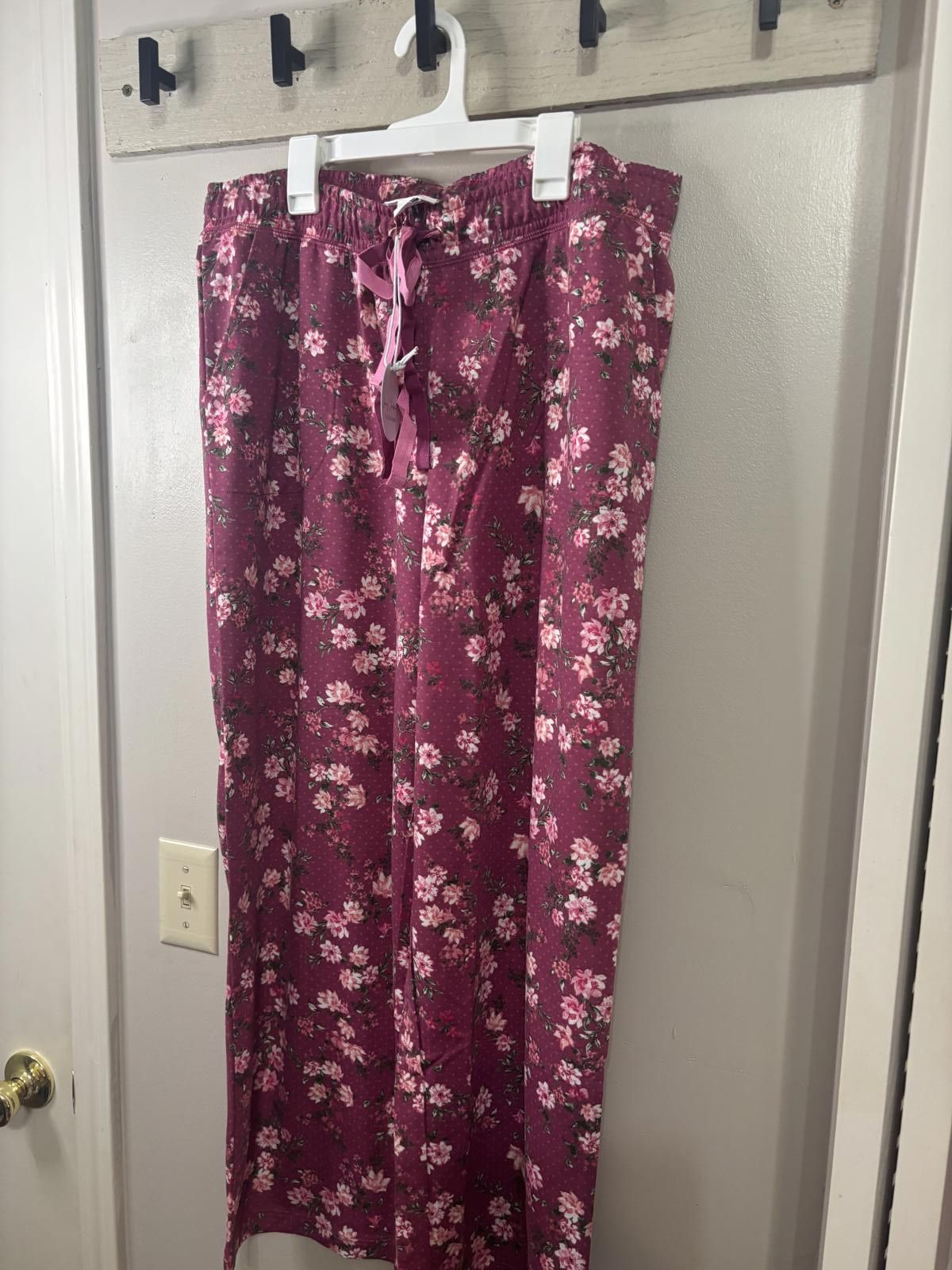 Designer Lacey Chabert Floral Print Lounge Pants with Drawstring Size ONE SIZE - 1 Thumbnail