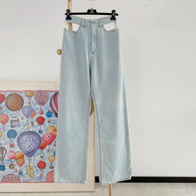 Maison Margiela Maison Margiela Light Blue Casual Trousers for Women 0089 Size 26" / US 2 / IT 38 - 1 Thumbnail