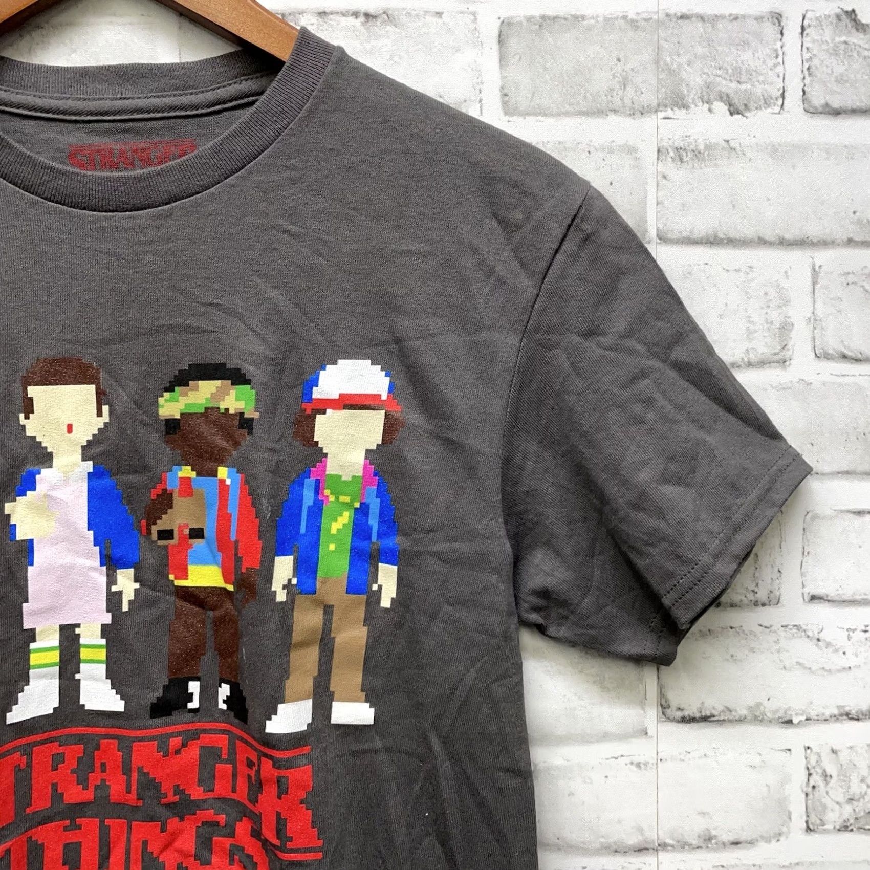 Vintage VINTAGE Stranger Things 100% cotton Gray graphic Tee Mens Size S Size US S / EU 44-46 / 1 - 2 Thumbnail