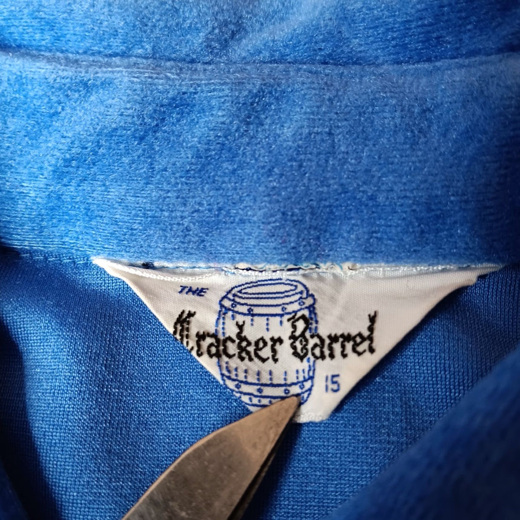 Velour VINTAGE Cracker Barrel Shirt Women L Velour Button Down Blue 1970s Disco Casual Flaws Women L Size L / US 10 / IT 46 - 3 Thumbnail