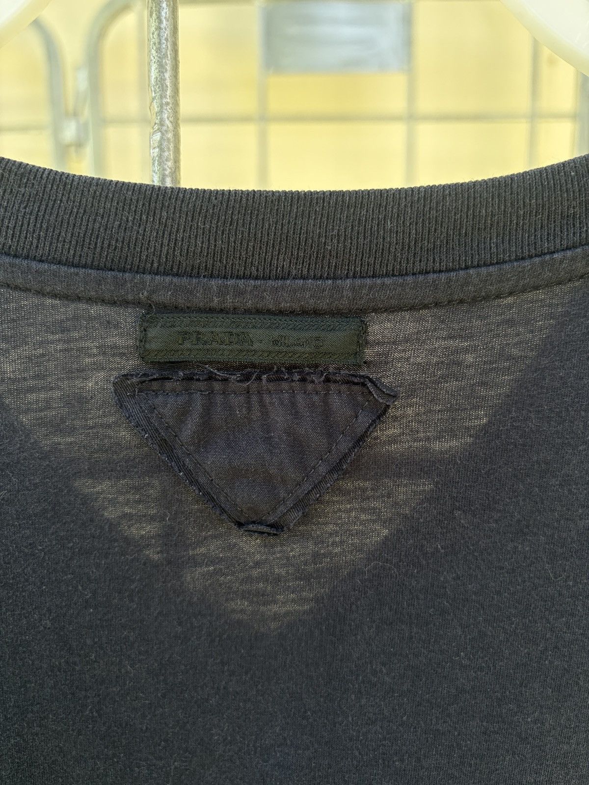 Prada Prada black v neck T-shirt Size US M / EU 48-50 / 2 - 8 Thumbnail