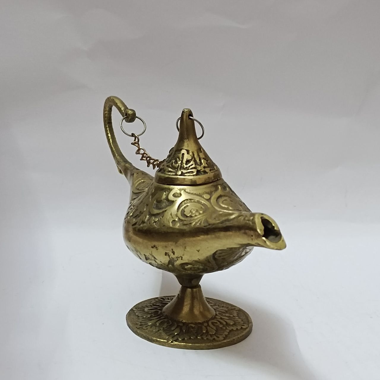 Vintage Vintage Egyptian Aladdin Lamp handmade brass decor, antique Size ONE SIZE - 4 Thumbnail