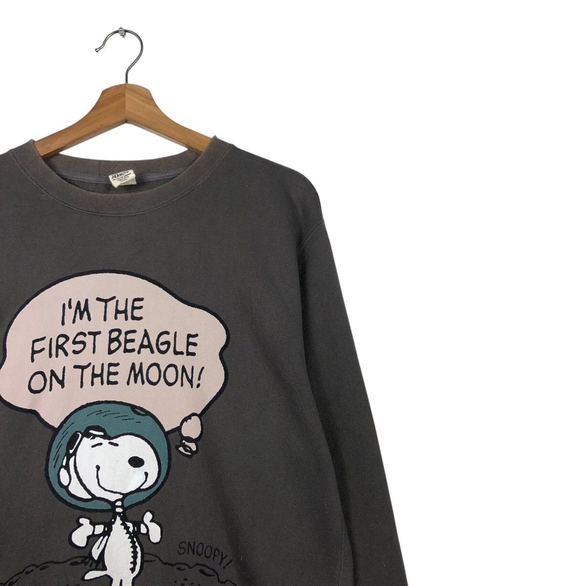 Japanese Brand Vintage Uniqlo UT First Beagle on the Moon Snoopy Sweatshirt Size US M / EU 48-50 / 2 - 7 Thumbnail