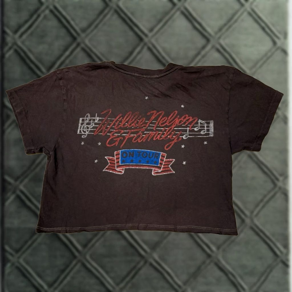 Vintage Daydreamer Willie Nelson & Family Tour Cropped T-Shirt M Women Washed Black Cowboys Western Country Rock Hipster 90s? No, 70s? Size M / US 6-8 / IT 42-44 - 1 Thumbnail