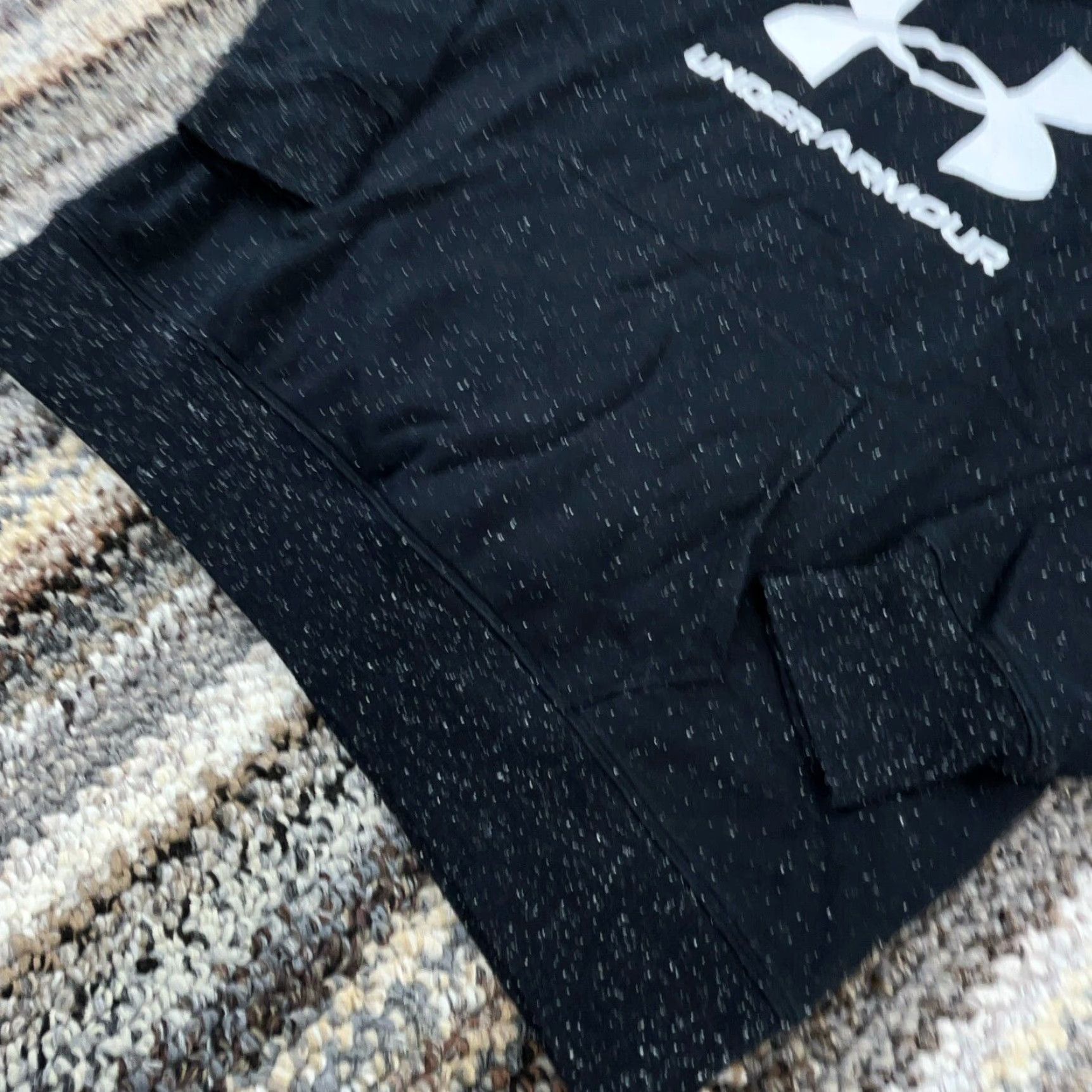 Under Armour Under Armour Hoodie Men Medium Black White Sweatshirt Sweater Spotted Big Logo Size US M / EU 48-50 / 2 - 5 Thumbnail