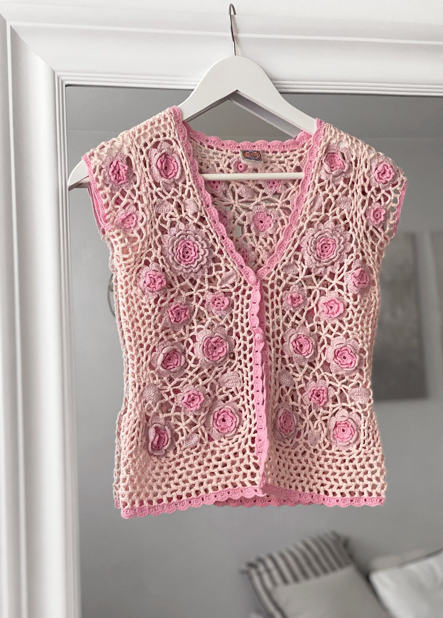 Oilily crochet 3d roses vintage oilily top Size XS / US 0-2 / IT 36-38 - 1 Thumbnail